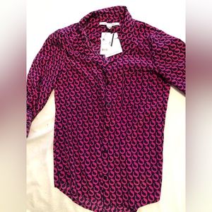 BNWT Diane Von Furstenberg size 2 blouse
LAST CHANCE!